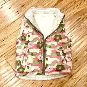 *Bundle* Floral camo puffy vest girls size 6